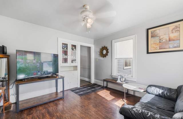 3947 E Squire Ave Gallery 3