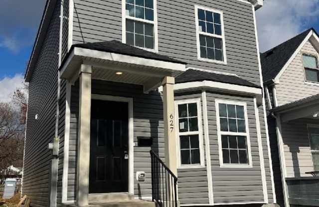 Shelby Park 3 Bedroom 1.5 bath New Construction! Gallery 3