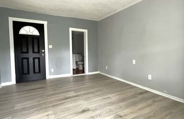 426 Dyer Ave - 1 Gallery 2