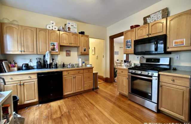 14-16 Colberg Ave. - 14-16 Colberg Avenue, Boston, MA 02131 14-16 Colberg Ave. - 14-16 Colberg Avenue, Boston, MA 02131