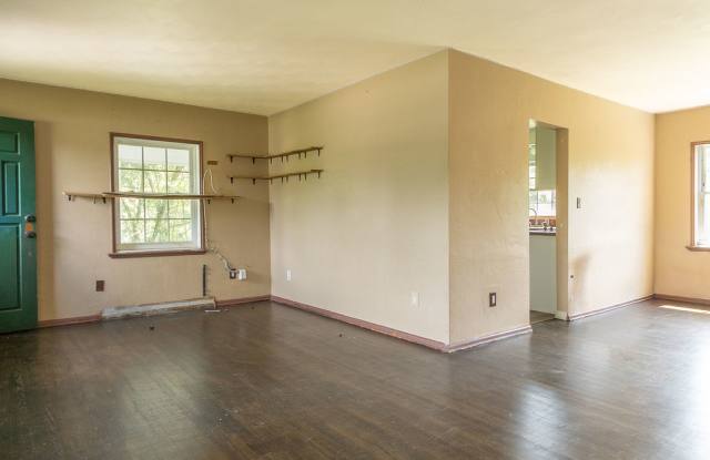 1197 North Garfield Avenue Gallery 4