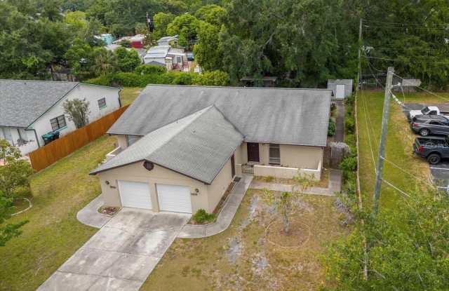 5214 KEMPSTON Drive Gallery 4