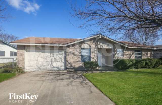 1546 Willowbrook Street - 1546 Willowbrook Street, Lancaster, TX 75134