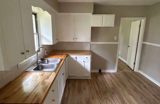 remodeled 3 bedroom 1 bath home for rent in North Jackson photos photos