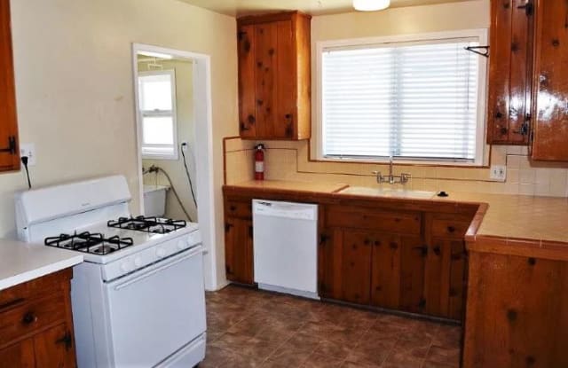 5020 Walter Ave - 5020 Walter Avenue, San Diego, CA 92120
