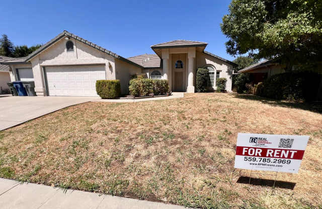 $2,250 Bullard  Temperance, 3 Bedroom - Calimyrna Ave, Clovis photos photos