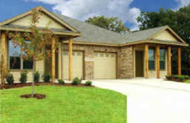 AVAILABLE NOW! Beautiful 3 Bedroom Duplex Located in Grand Heritage, Lavon, Texas! - 355 Armstrong Lane, Lavon, TX 75166