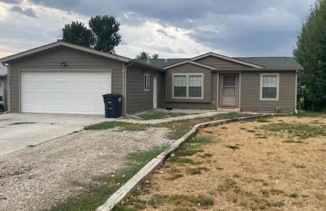 Charming 3-Bed, 2-Bath Home in Columbus, MT – Available for Rent! photos photos
