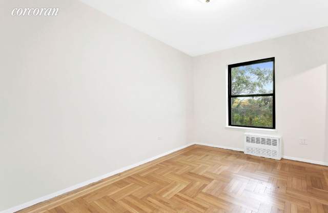 25 Lafayette Avenue Gallery 2