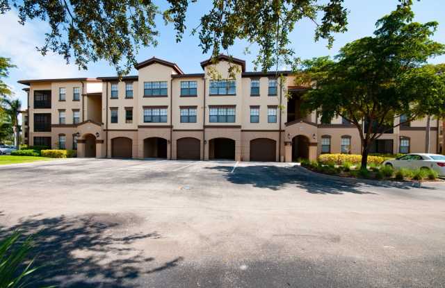 ANNUAL RENTAL AVAILABLE OCTOBER 1, 2026 IN POSITANO PLACE!!! Gallery 3