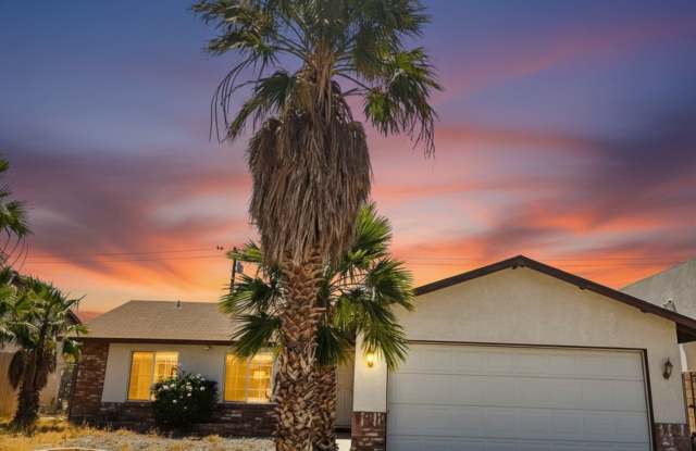 13715 El Rio Lane photos photos