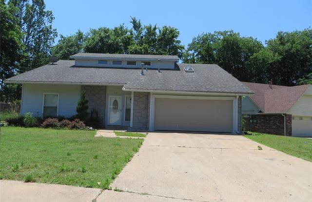 1101 W Decatur Place - 1101 West Decatur Place, Broken Arrow, OK 74011