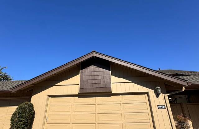 Updated 3 Bedroom 3 Bath Townhome in North Salinas photos photos