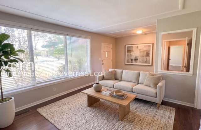 3901 Northwest Kenwood Drive Gallery 1