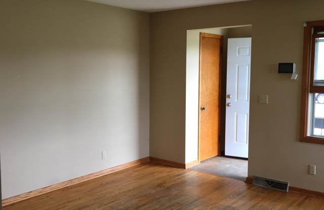 5758 35th Ave S - 5758 35th Avenue South, Minneapolis, MN 55417