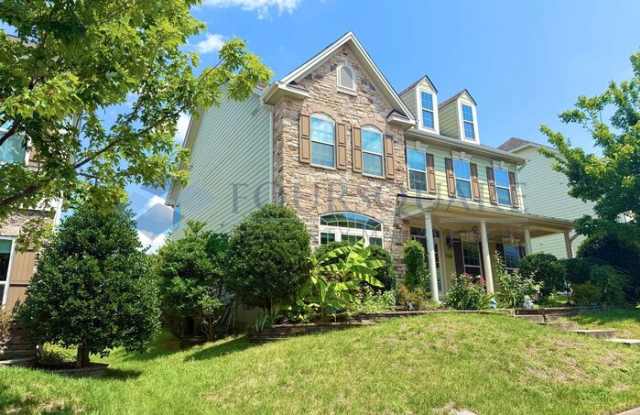 1016 Hildebran Lane Gallery 2