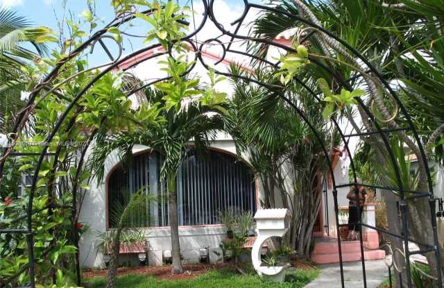 3436 Prairie Ave - 3436 Prairie Avenue, Miami Beach, FL 33140