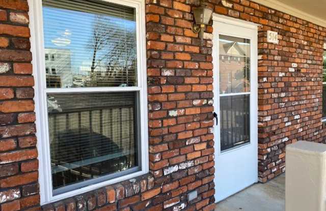 City of Maryville, 2 bedroom, 1 bath condo near Maryville High School - Ed Johnson (865) 924-5045 - 514 Rhodwin Avenue, Maryville, TN 37803