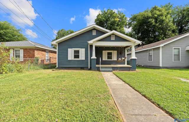 409 Mccullough Avenue NE - 409 McCullough Avenue Northeast, Huntsville, AL 35801