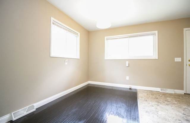 826 Mackow Dr Gallery 4