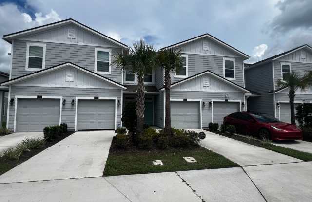 Beautiful 2024-Built 3-Bedroom Townhome with Pond View & Garage! Gallery 1