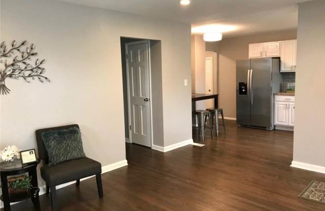 10482 Marion Way Gallery 3