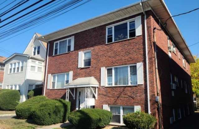 316 Franklin Ave - 316 Franklin Avenue, Belleville, NJ 07109