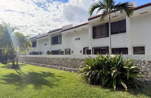 1990 Brickell Ave photos photos