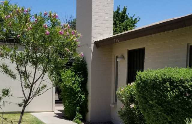 916 W LAGUNA Drive - 916 West Laguna Drive, Tempe, AZ 85282