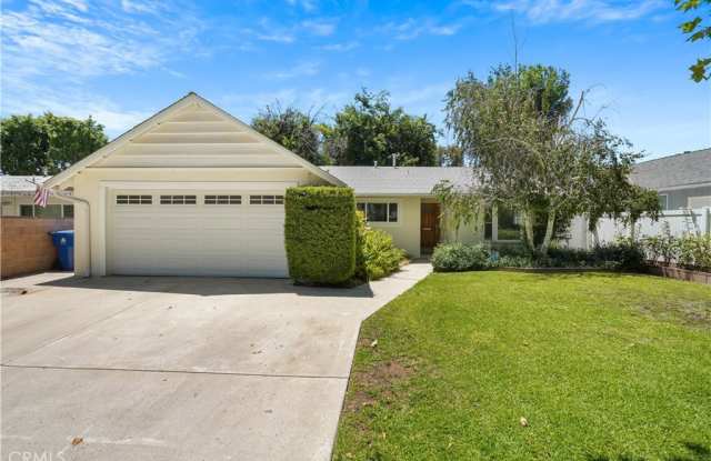 23916 Archwood Street Gallery 4