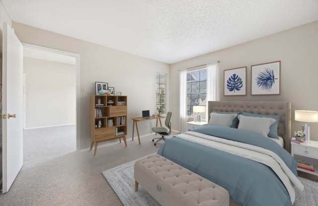 Whisper Hollow Apartments Gallery 3