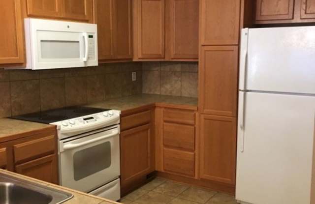 2br/2ba H/C with washer dryer Gallery 4