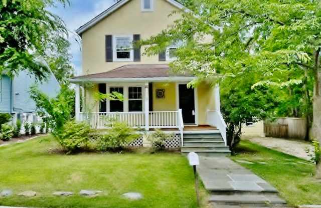 Beautifully updated single family home in Cabin John MD photos photos