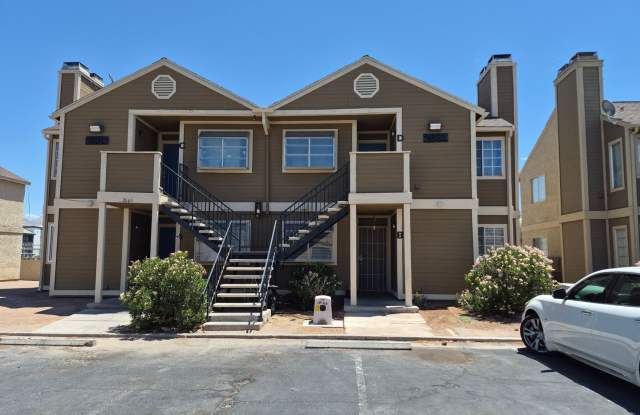 Avail 8/13/2026 1st floor Adorable 2 /1 Rent Ready photos photos