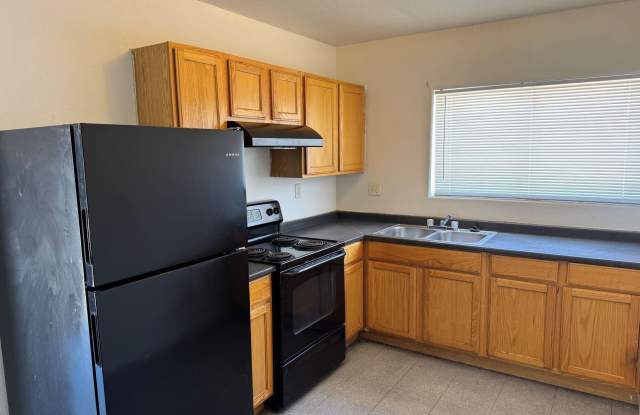 1224 E APACHE Street photos photos