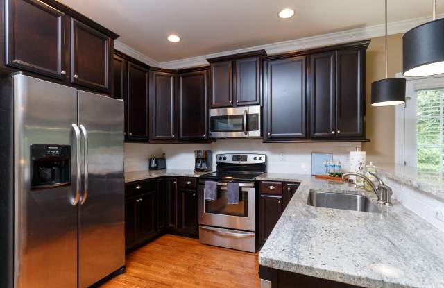 1010 E Franklin Street - 1010 East Franklin Street, Chapel Hill, NC 27514
