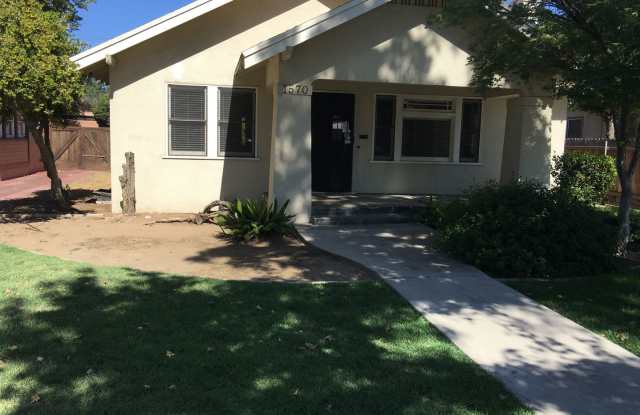 Charming Tower Bungalow for Rent Gallery 1