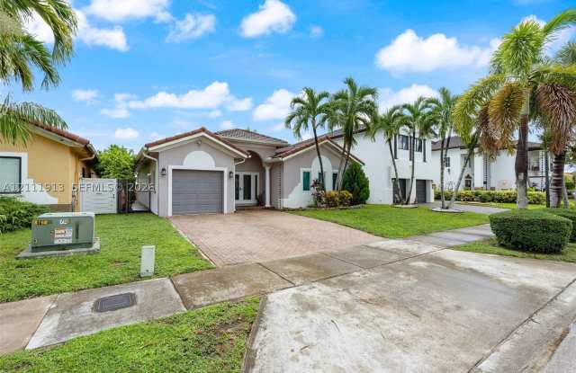 15717 SW 138th Ter Gallery 2