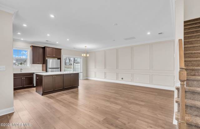 20 Theater Drive Gallery 4
