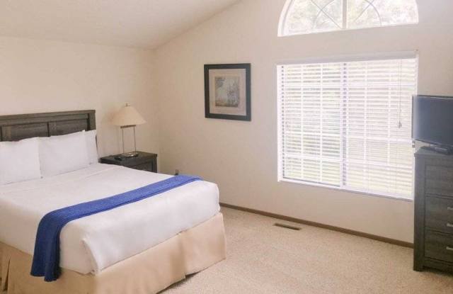 18601 Birch Lake Circle - 18601 Pinewood Drive, Woodbury, MN 55125
