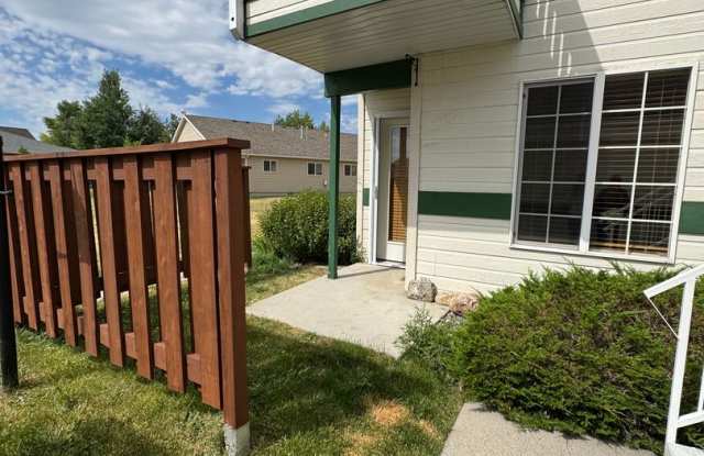 3016 W Villard photos photos