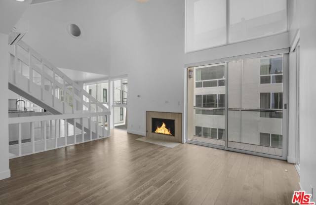 1 Ironsides St unit: 14 photos photos