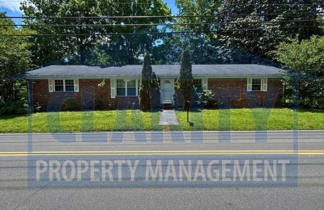 3 bedroom ranch-style home in Downtown Cleveland photos photos