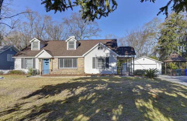 Newly Renovated 3 Bed 3 Bath in Desirable Neighborhood- Available Mid October photos photos