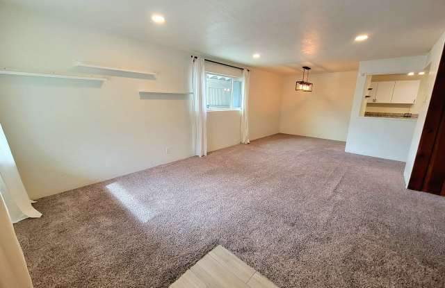 5352 E Waverly St photos photos