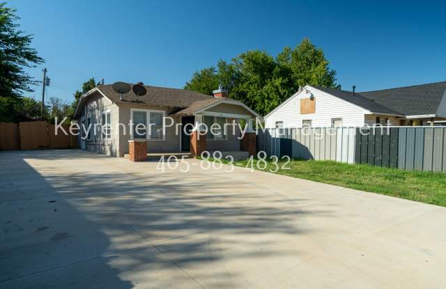 **Move in Special: $500 OFF First Months Rent** - Beautiful 2 Bed 1 bath Home in OKC! Gallery 3