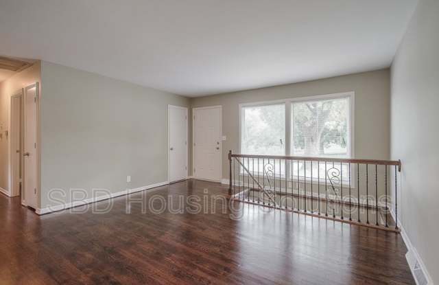 11225 E 32nd Ter S Gallery 4