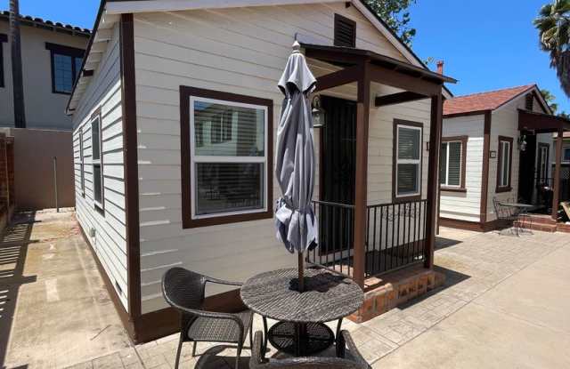 Charming 1 Bed / 1 Bath Stand-Alone Casita in the Heart of Historic Old Town! photos photos