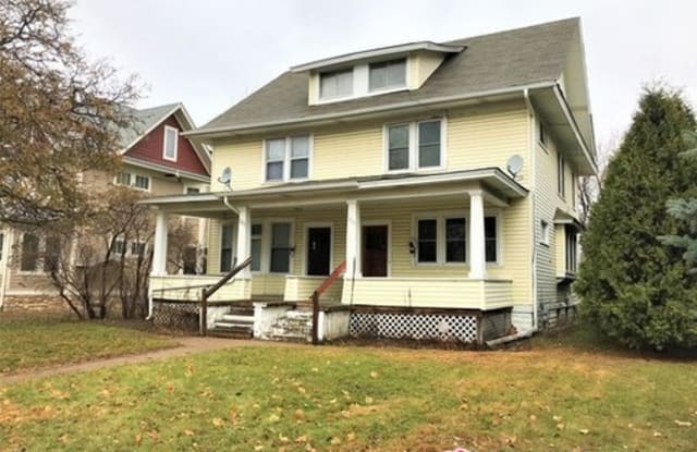 1391 Englewood Avenue - 1391 Englewood Avenue, St. Paul, MN 55104