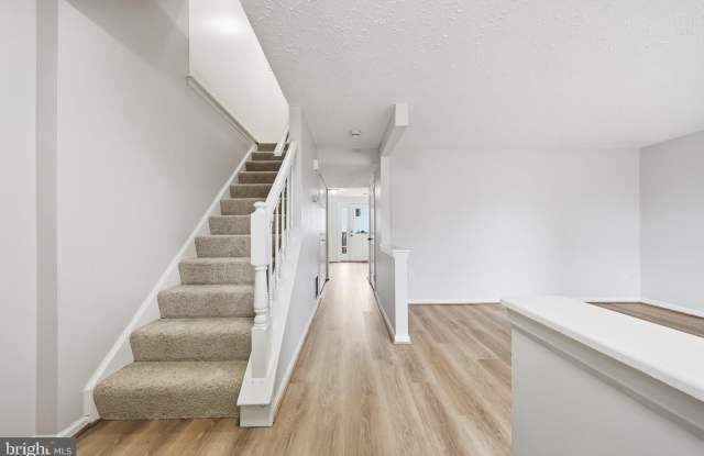 6711 KERNEL Court Gallery 4
